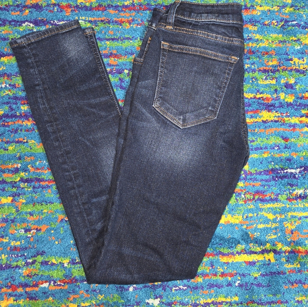Miss Me Dark Wash skinny mid-rise style M1001S37. Size 25/29L great‎ condition.